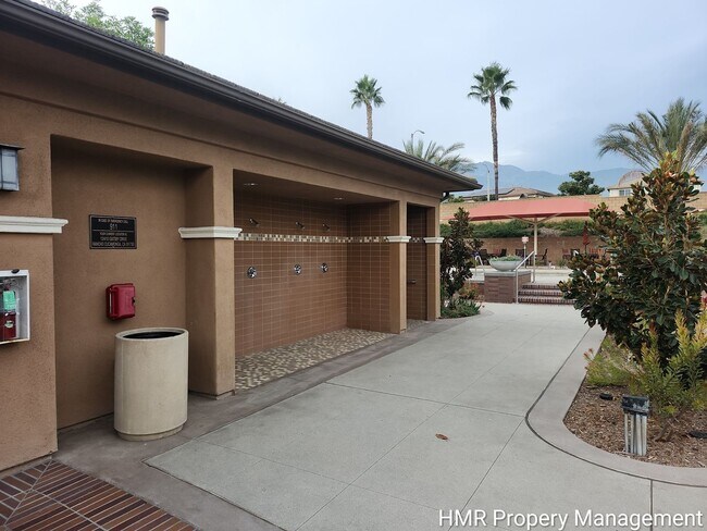 Building Photo - 12377 Hollyhock Dr