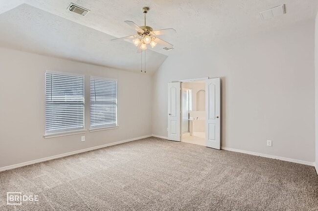 Building Photo - 3138 Red Rover Ct
