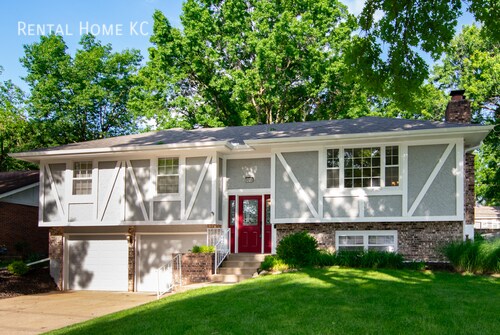 Primary Photo - Beautifully updated split level with Finis...