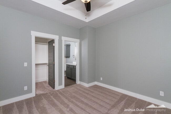 Building Photo - Pre-Leasing Modern Style Home Minutes from Campus and Downtown Fayetteville