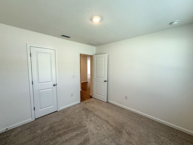 Building Photo - 4615 Carlstrom Ln