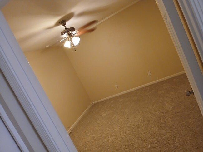 Building Photo - 1517 S 8th Ave