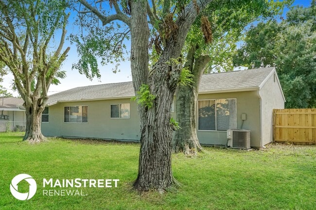 Building Photo - 241 Manth Ave