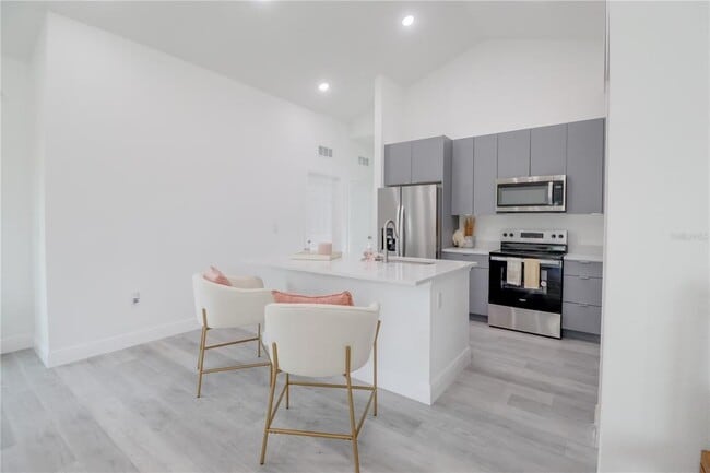 Building Photo - 511 Marion Oaks Ln