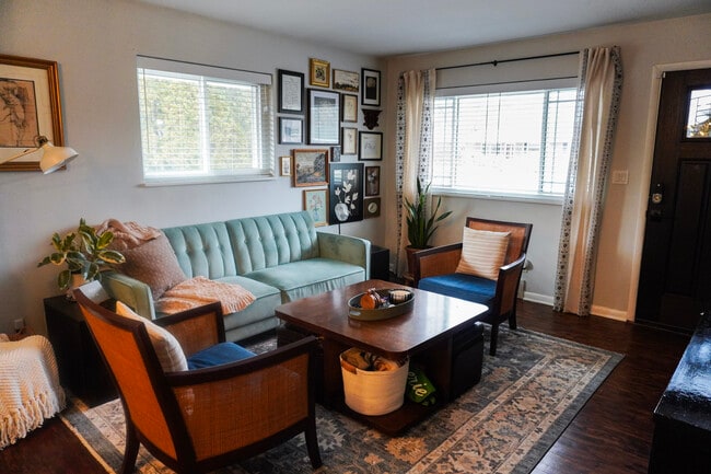 Building Photo - 10 Powhatton Dr