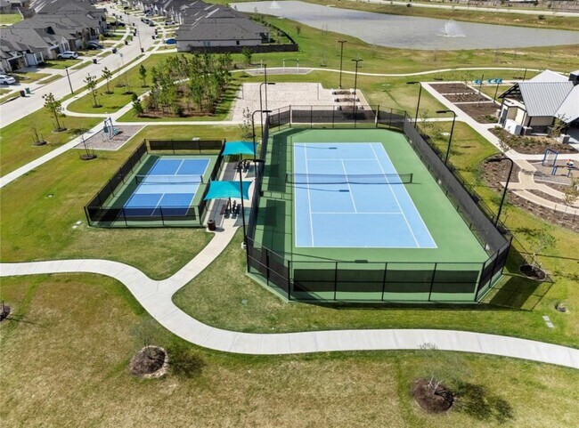 Building Photo - 8123 Leisure Pt Dr