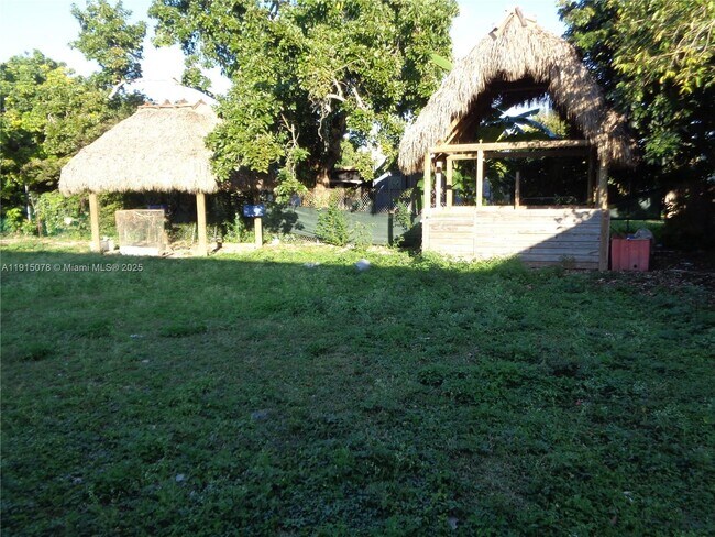 Building Photo - 32970 SW 210th Ave