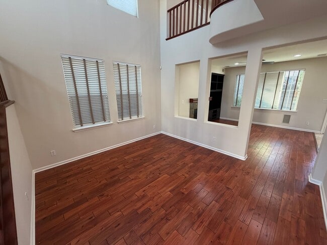 Building Photo - San Ramon's Lovely Windemere, Canadora Two Story Home 3 Br. + Loft, 2.5 Ba.