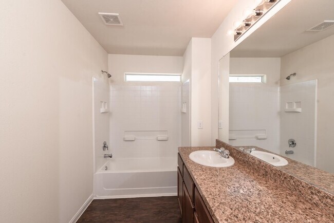 Building Photo - 14735 Kendalls Path Ct