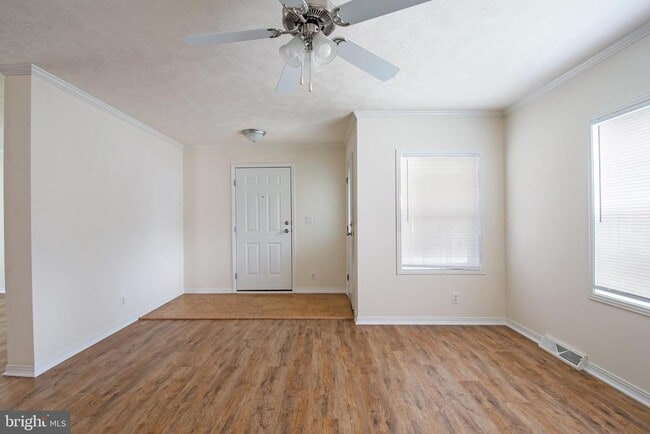 Building Photo - 192 Daffodil Dr