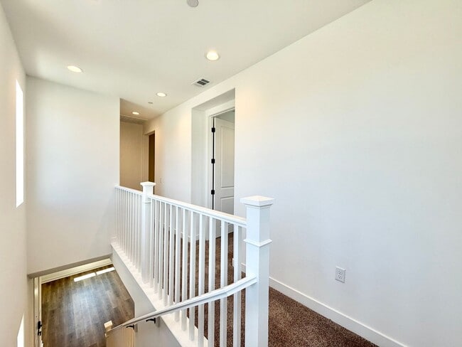 Building Photo - Turnkey Riverwalk Village 4 Bedroom Home with INCLUDED Solar, Upgrades & Prime Location