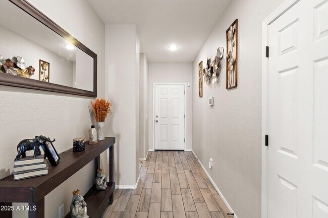 Building Photo - 242 Pacific Dr