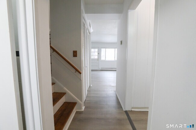 Building Photo - 1 Camelot Dr