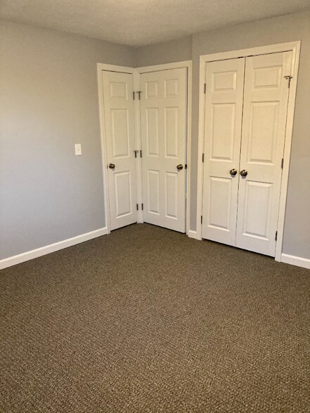 Building Photo - 650 Admiral St