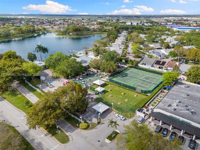 Building Photo - 15006 SW 141st Ct