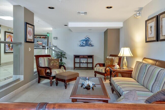 Building Photo - 1009 N Ocean Blvd