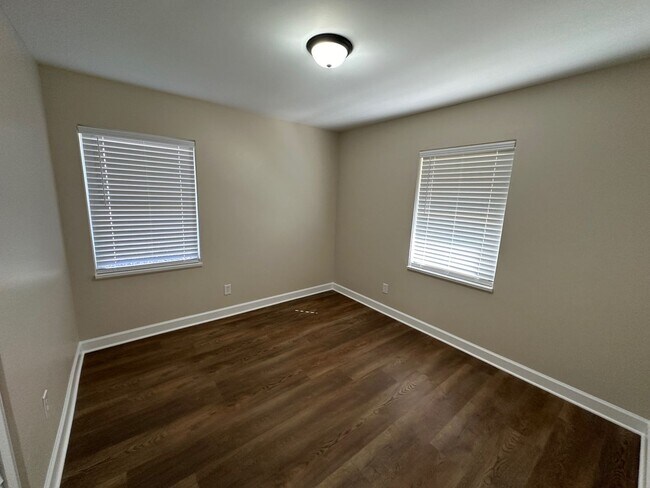 Building Photo - Renovated 3 Bed | 1 Bath House in Raleigh ...