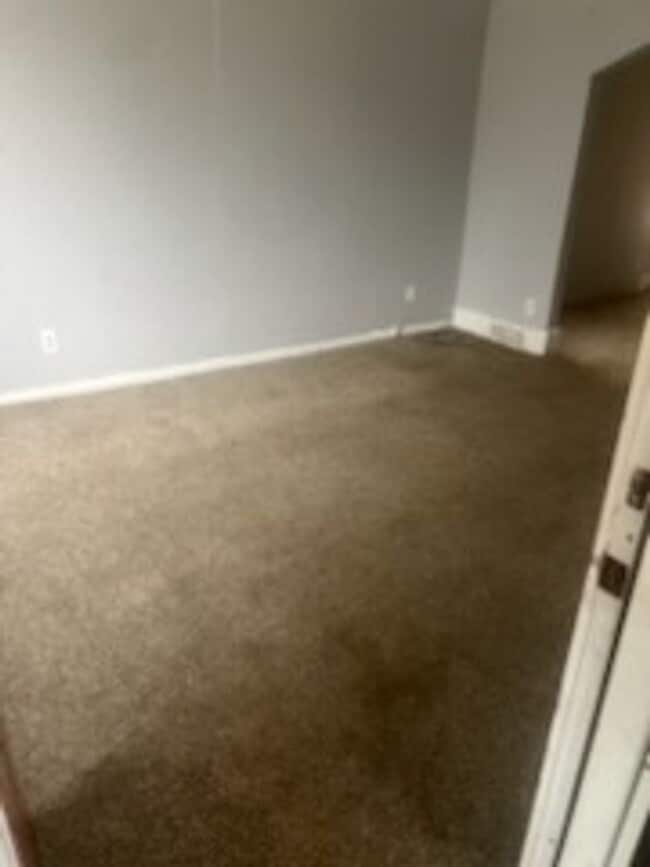 Building Photo - 3BR Home in Detroit