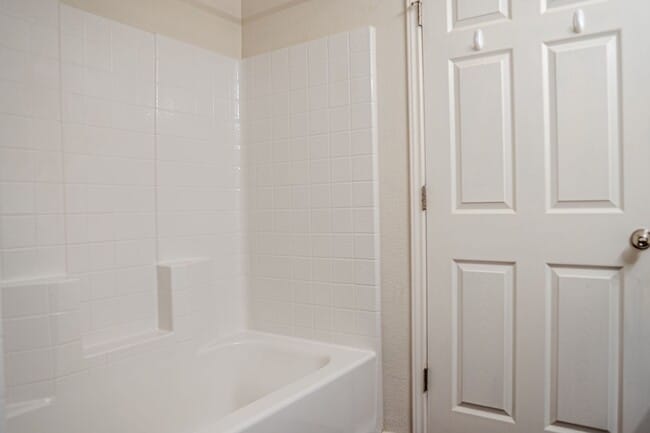 Building Photo - PRICE IMPROVEMENT!!! NOW ONLY $1,350!!!!