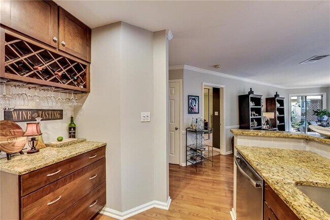 Building Photo - 203 14th St NE