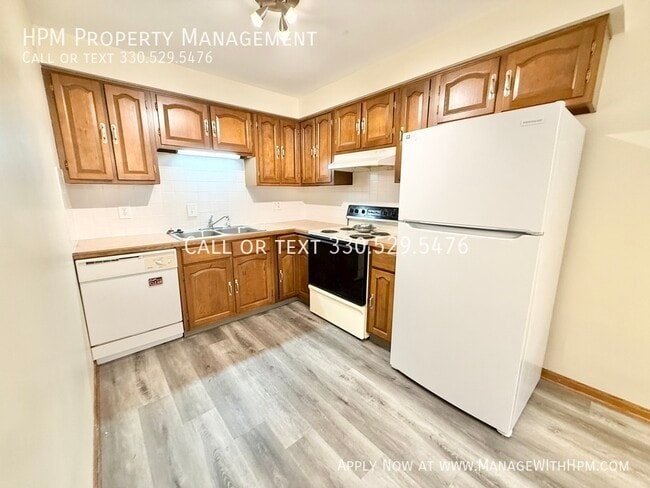 Building Photo - 2379 Ashdale St NW