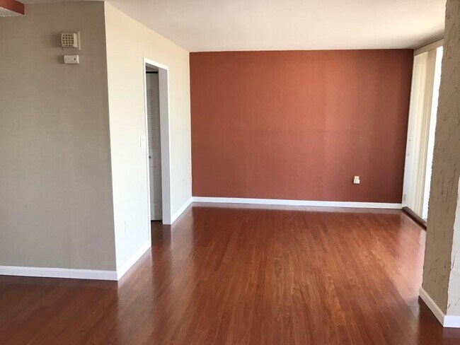 Building Photo - 1040 HARMON Cove