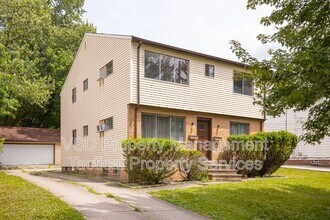Building Photo - 19758 Maple Heights Blvd