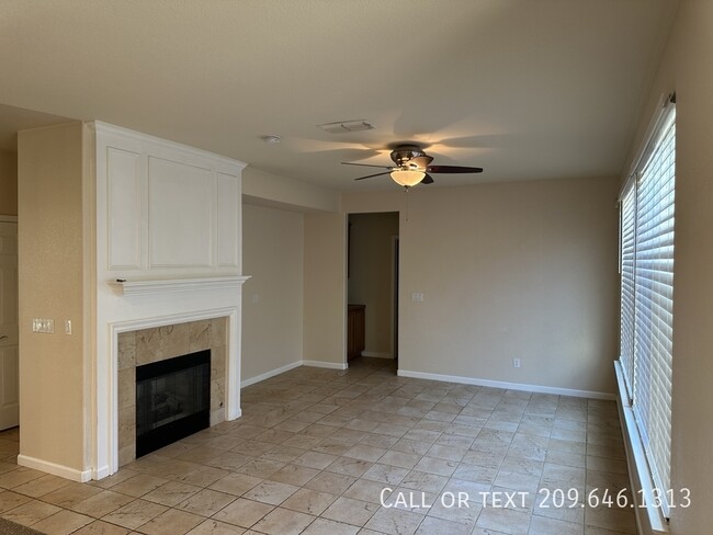 Building Photo - 274 Finchwood Dr