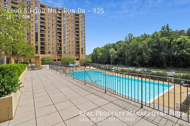 Building Photo - 4600 S Four Mile Run Dr