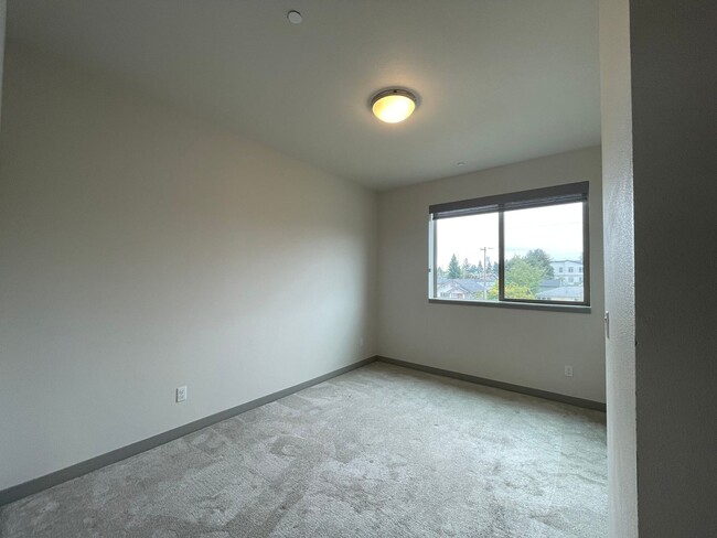 Building Photo - Fantastic 2 Bed 1 Bath - N. Portland - Arb...