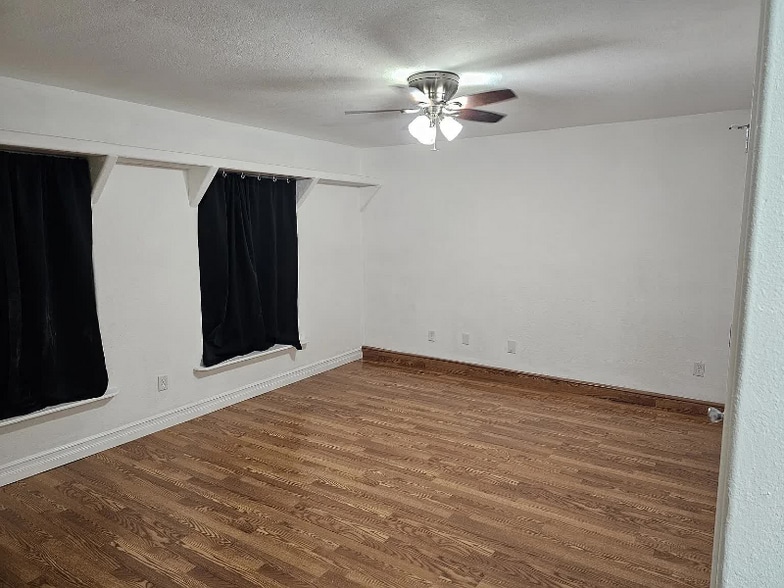 Building Photo - 517 Inness Ave