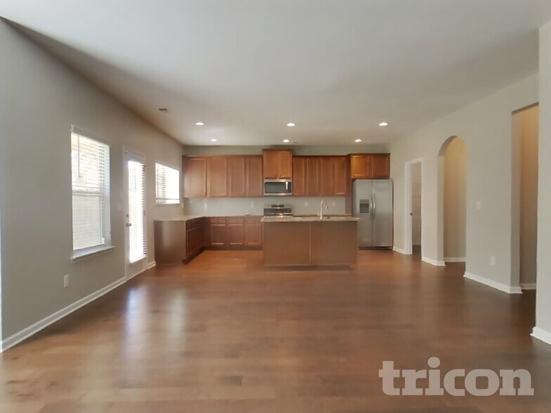 Building Photo - 250 Janney Cir