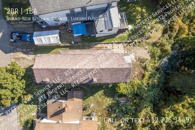 Building Photo - 904 Hilltop St