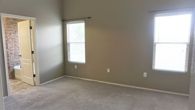 Building Photo - 3359 Zion Ct