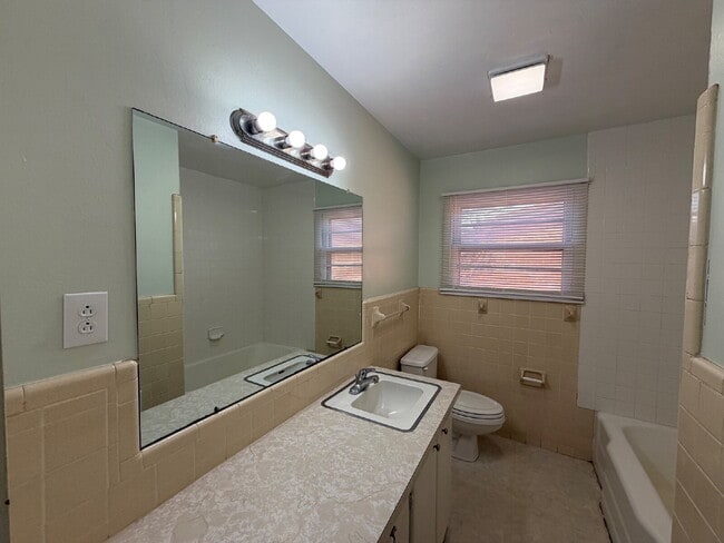 Building Photo - Beautiful 2-Bedroom Home with Spacious 1485 Sq Ft Layout in Lubbock, TX!
