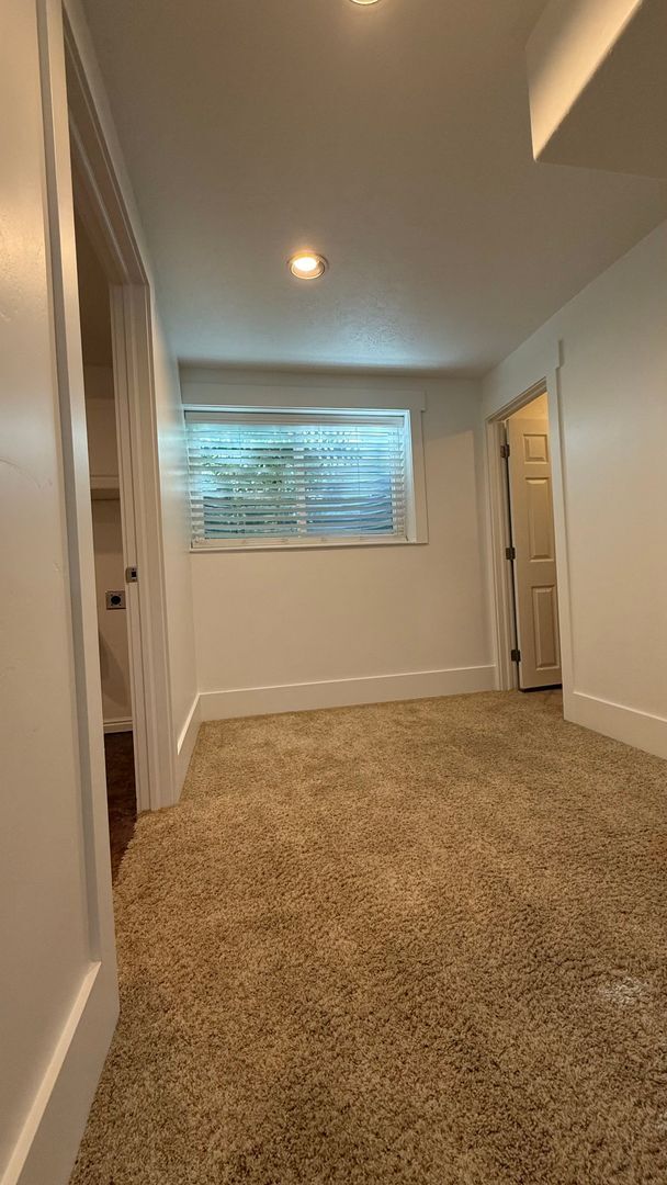 Building Photo - Large Single Family Lehi Home available now!