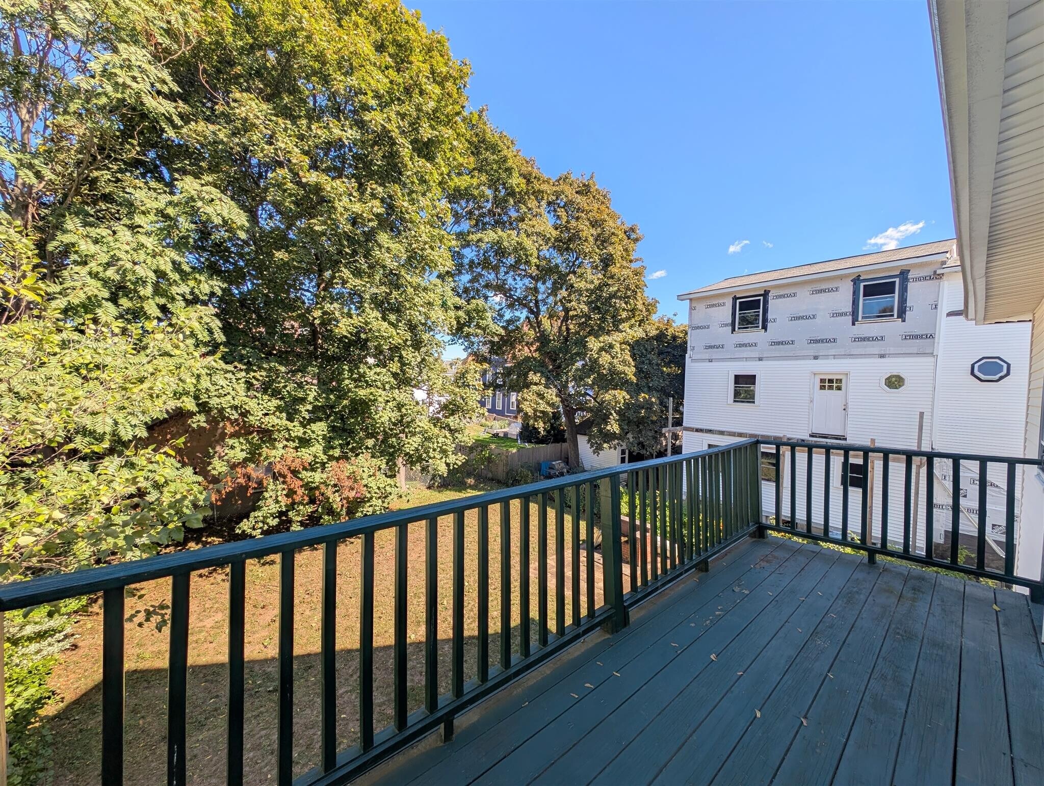 Building Photo - 58 Monument St