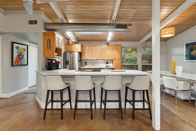 Building Photo - 2301 Westway Cir