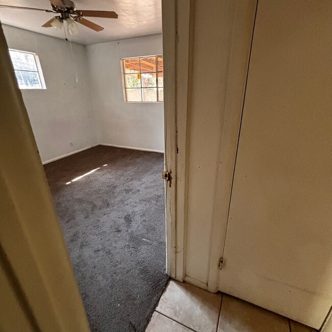 Building Photo - 4 Bedroom House in Hudson Park