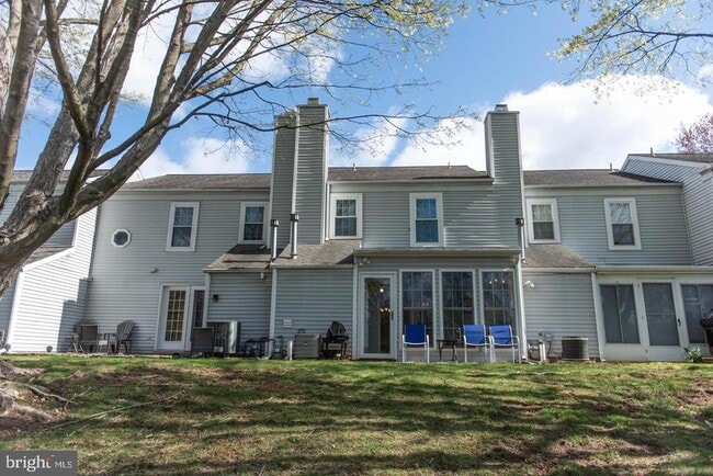 Building Photo - 609 Cambridge Ct