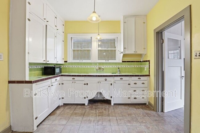 Building Photo - 718 W Roosevelt St