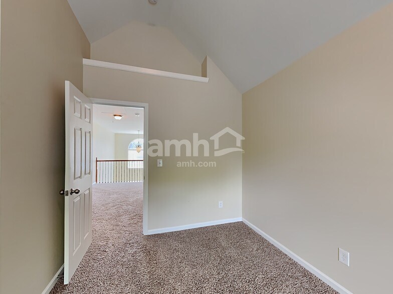 Building Photo - 2934 Gayle Manor Ln