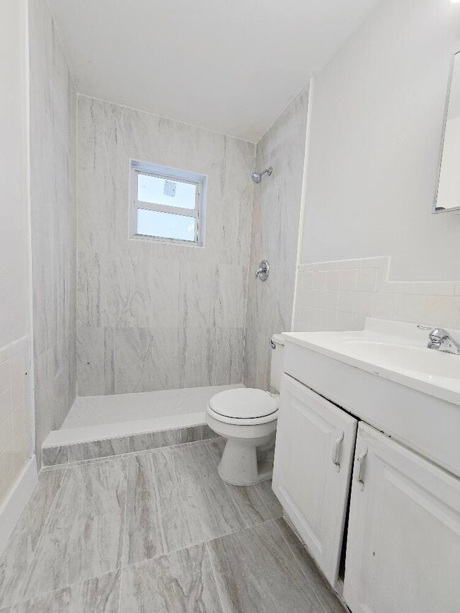 Building Photo - 4760 Lehto Ln