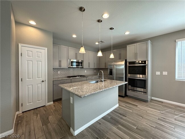 Building Photo - 12545 Skylight View St