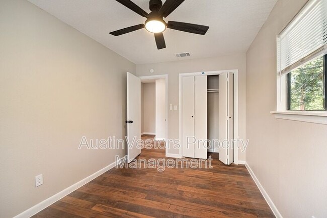 Building Photo - 200 Concho St