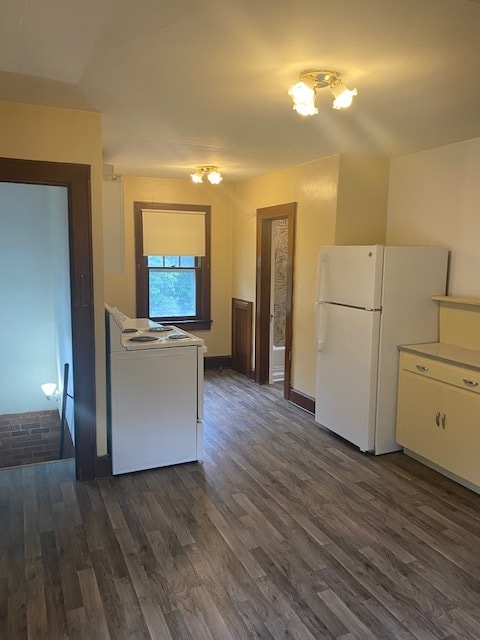 Kitchen - 319 Amherst St