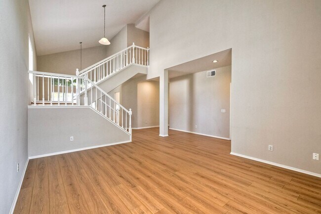 Building Photo - 4636 Doral Ct