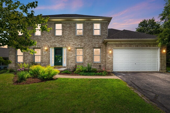 Building Photo - 630 Maple Ct