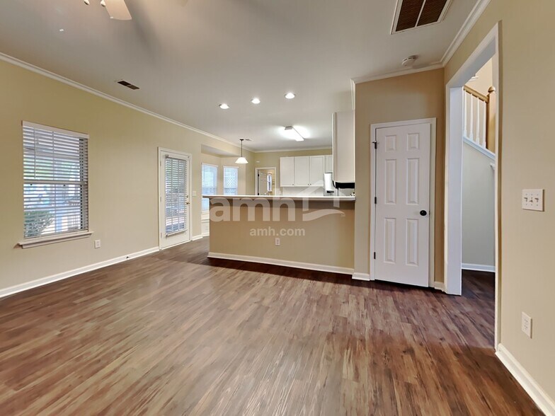 Building Photo - 2635 Planters Pointe Blvd