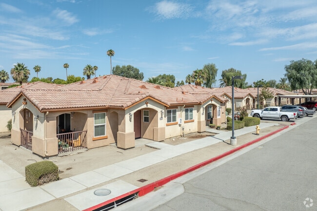 Building Photo - Horizons At Indio